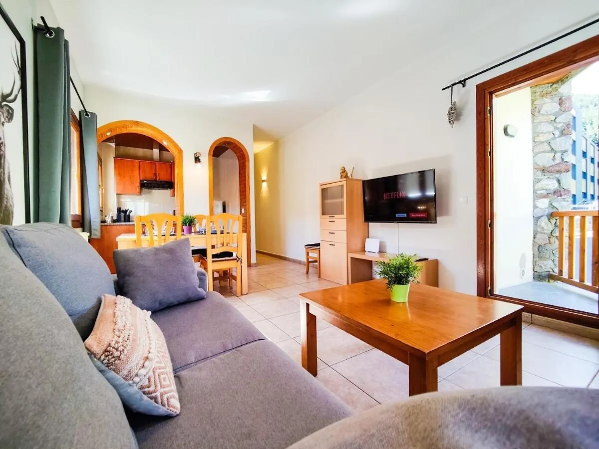 Apartment Montreal. Diseno Y Esqui Para 6, Fibra Optica Y Netflix.